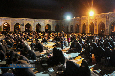 احیاء شب بیست و یکم ماه مبارک رمضان در جوار مزار شهداء دامغان