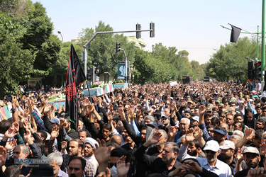 تشییع پیکر شهداء دفاع مقدس در اصفهان