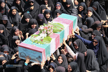 تشییع پیکر شهداء دفاع مقدس در اصفهان