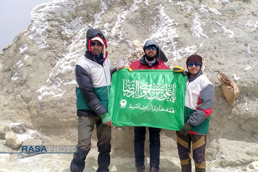 صعود گروه کوهنوردی عالیان (گروه فرهنگی ورزشی طلاب) به قله دماوند