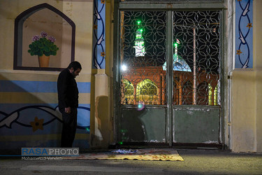 احیا شب قدر پشت در‌های بسته مسجد مقدس جمکران