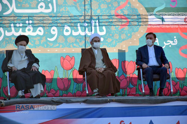 مراسم یوم الله ۲۲ بهمن با سخنرانی آیت الله حسینی بوشهری در رشت