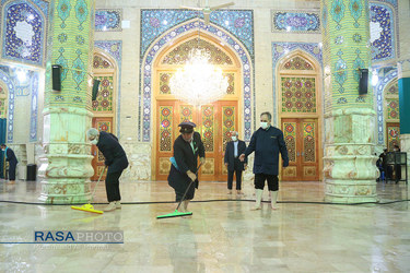 غبار روبی مسجد مقدس جمکران در آغاز دهه مهدویت