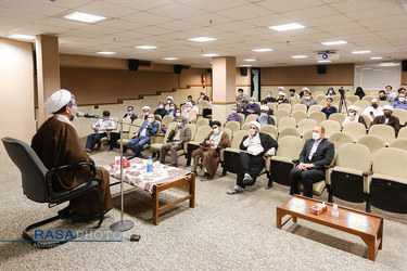 نشست میز‌های کمیته تخصصی فرهنگ دفتر قم با معاونت مطالعات فرهنگ مرکز پژوهش‌های مجلس