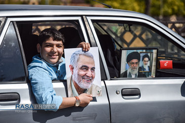 راهپیمایی خودرویی مردم شیراز در سالروز ۲۲ بهمن