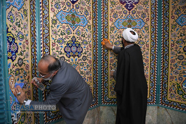 آئین تکریم و غبارروبی مسجد با حضور حجت الاسلام قمی