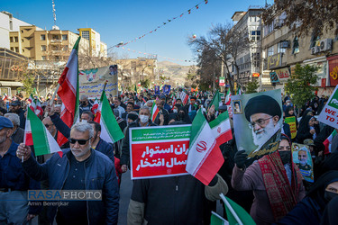 راهپیمایی باشکوه مردم شیراز در یوم الله ۲۲ بهمن