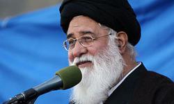دولت نهم در برنامه‌‌های اجرایی خود از مدل‌های غربی و شرقی استفاده نمی‌کند
