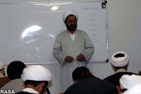 مرکز تخصصی تربیت مدرس دانش‌پژوه طلبه می‌پذیرد