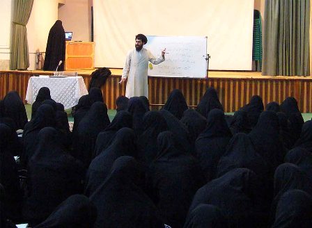 نشست آسیب شناسی مهدویت در حوزه علمیه خواهران مشهد برگزار شد