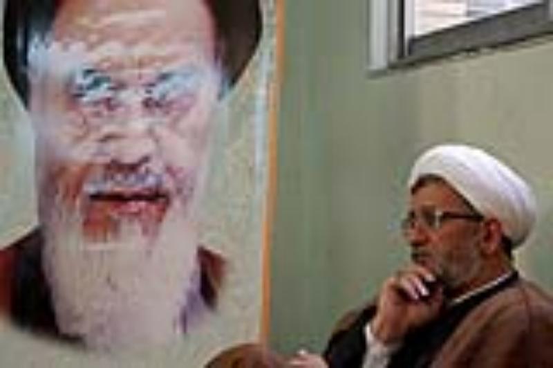 سربازی امام زمان را با هیچ مقام دیگری جا به جا نکنید