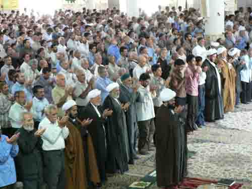 روحانیون مستقر طرح هجرت در نماز جمعه زیرکوه سخنرانی می‌کنند