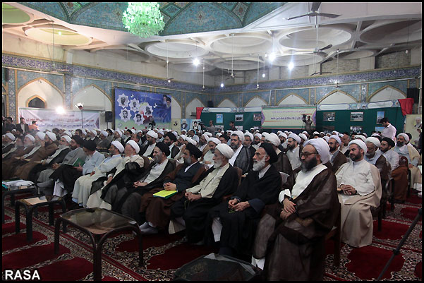 گزارشی از نخستین روز فعالیت کمیسیون های تخصصی اجلاسیه منطقه ای جامعه مدرسین در اهواز