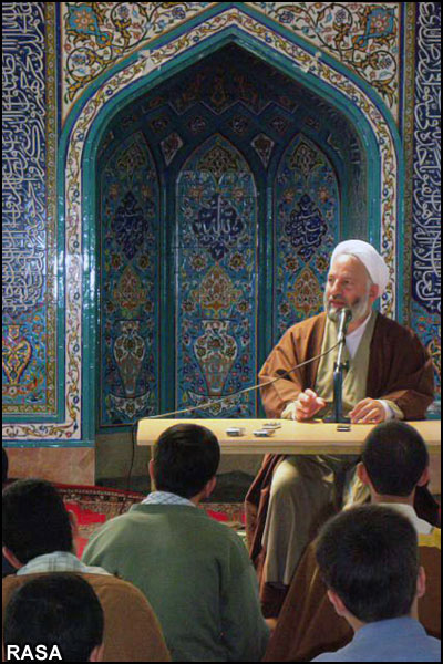 دوره آموزشی تمرین منبر در حوزه علمیه تهران برگزار می‌شود