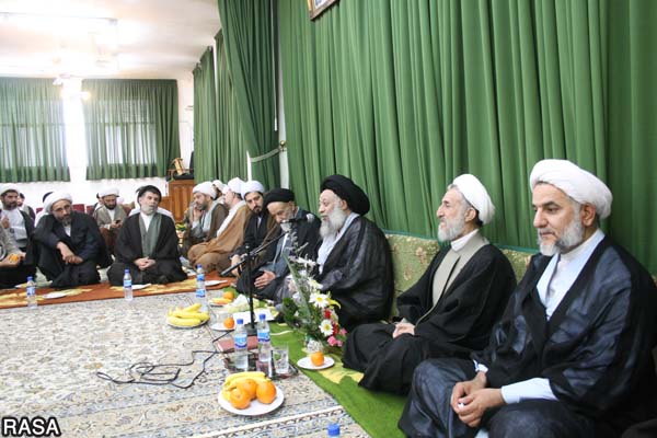 از استادان حوزه علمیه اهواز تجلیل شد