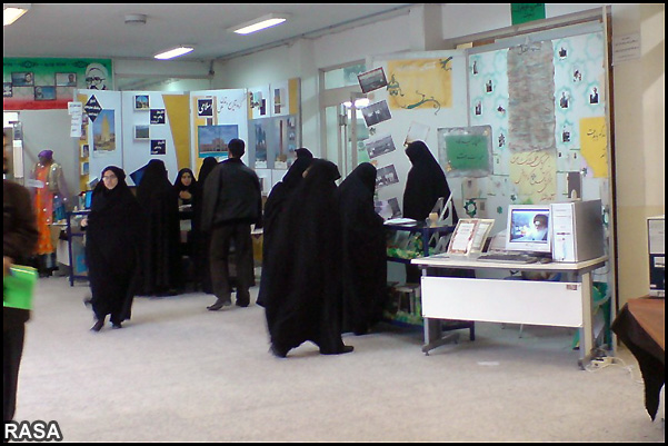 نمایشگاه والعصر در حوزه علمیه خواهران مشهد برگزار شد