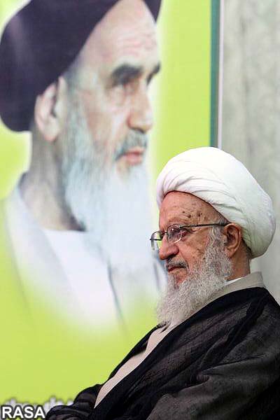 آيت الله مکارم شيرازي