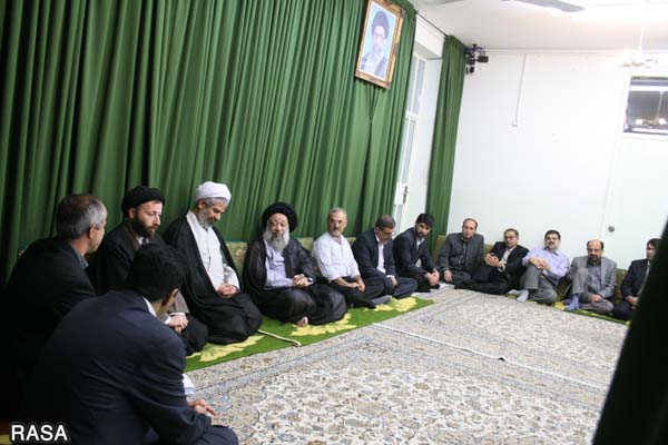 حوزه و دانشگاه ایران اسلامی را به پرواز در می آورند