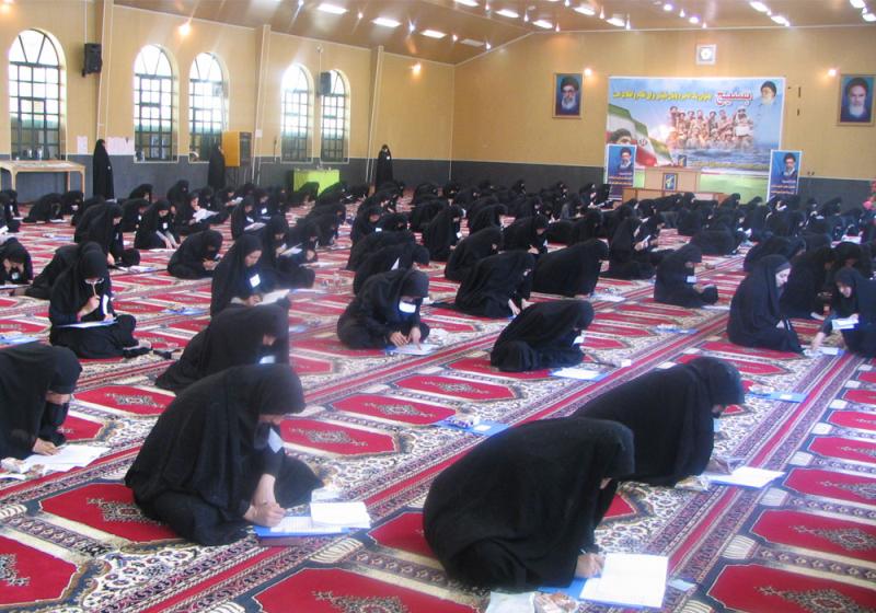 آزمون ورودی مدرسه علمیه خواهران اردبیل برگزار شد