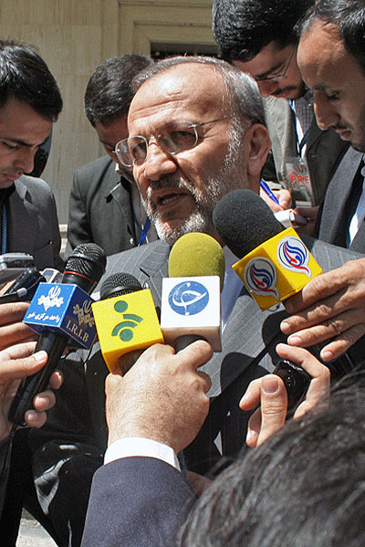 منوچهر متکي وزير امور خارجه