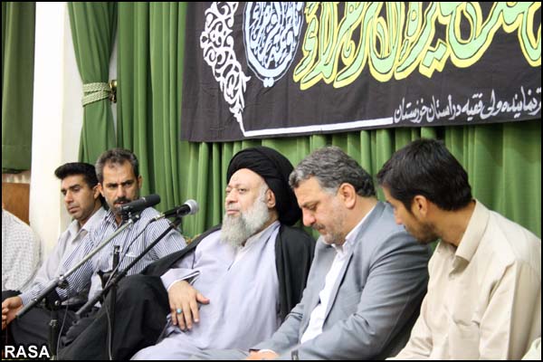 دیدار کاروان زائران پیاده کربلا با نماینده ولی فقیه در خوزستان