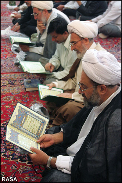 بزرگداشت آیت الله سید مرتضی نجومی در قم برگزار شد