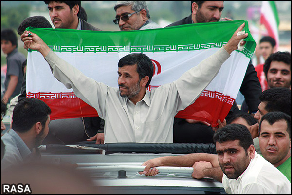 ملت ایران به احمدی نژاد اعتقاد قلبی پیدا کرده اند