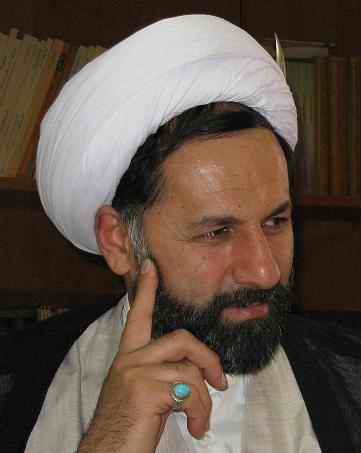جوانان با ادبیات دینی در عرصه‌های سیاسی شرکت کنند
