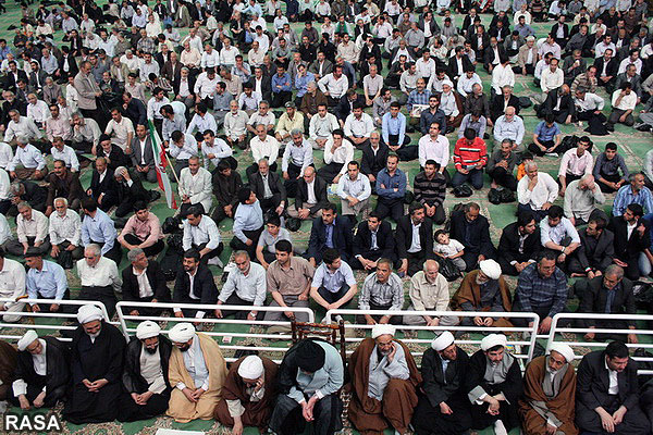 برگزاری نماز وحدت با حضور طلاب و دانشجویان در تبریز