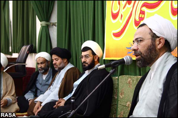 حجت الاسلام بلک رييس سازمان تبليغات خوزستان در نشست هماهنگي ستاد شئون فرهنگي در مناسبات مذهبي خوزستان 