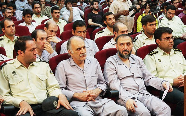 در اجرای قانون نباید معطل شخصیت ها باشیم