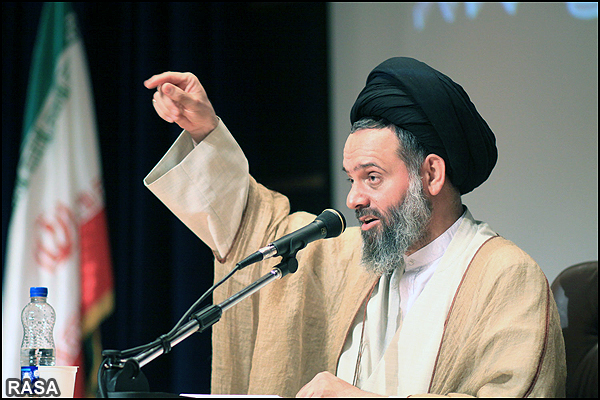 حجت الاسلام و المسلمين سيدهاشم حسيني بوشهري