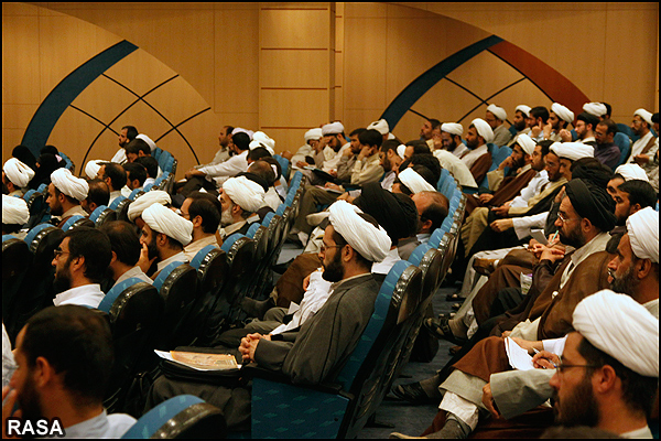 باید با عمل حمایت خود را از ولایت فقیه نشان دهیم