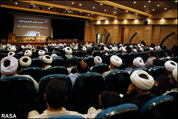 بیش از پنج هزار نیروی تبلیغی در دفاع مقدس حضور داشت