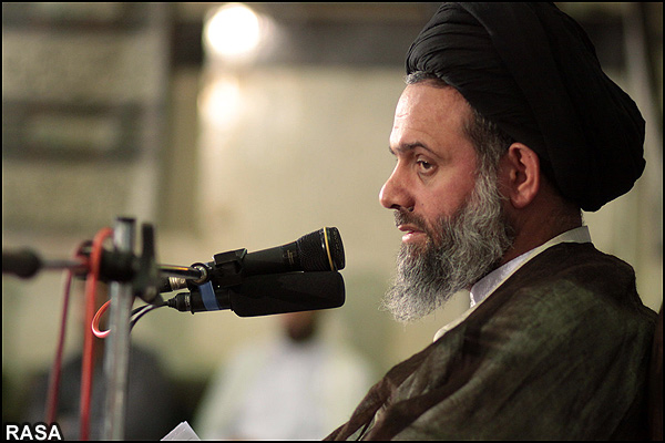 حجت الاسلام و المسلمين حسيني بوشهري