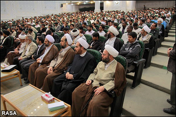 پیوند مسؤولان با حوزه علمیه گامی برای کارآمد کردن دین در اداره جامعه