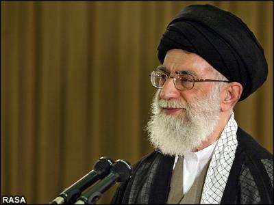 آيت اللہ العظمي خامنہ اي