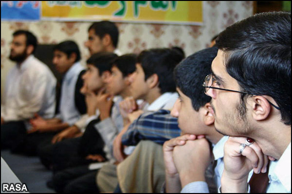 یک مدرسه علمیه در استان لرستان افتتاح شد