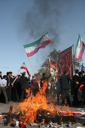مردم قم با آرمان های استکبار ستیزانه امام خمینی تجدید پیمان کردند