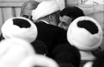 احمدي نژاد و روحانيون