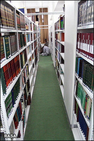 تدوین کتاب های دینی دانشگاهی با همکاری حوزه های علمیه
