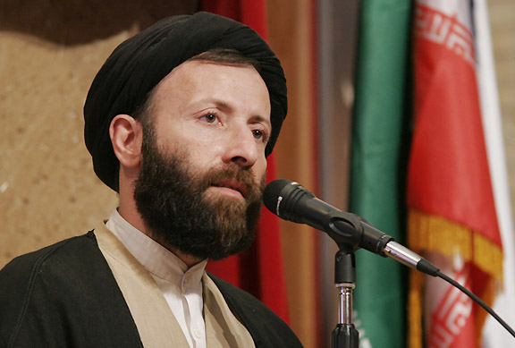 حجت الاسلام و المسلمين سيد محسن شفيعي مسئول نهاد نمايندگي مقام معظم رهبري در دانشگاه هاي استان خوزستان