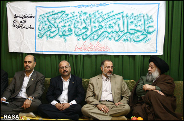ديدار رييس بانک صادرات ايران با آيت الله موسوي جزايري