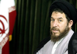 النظام الإسلامی یؤید ویدعم الإعلام الحرّ والناقد<BR>
