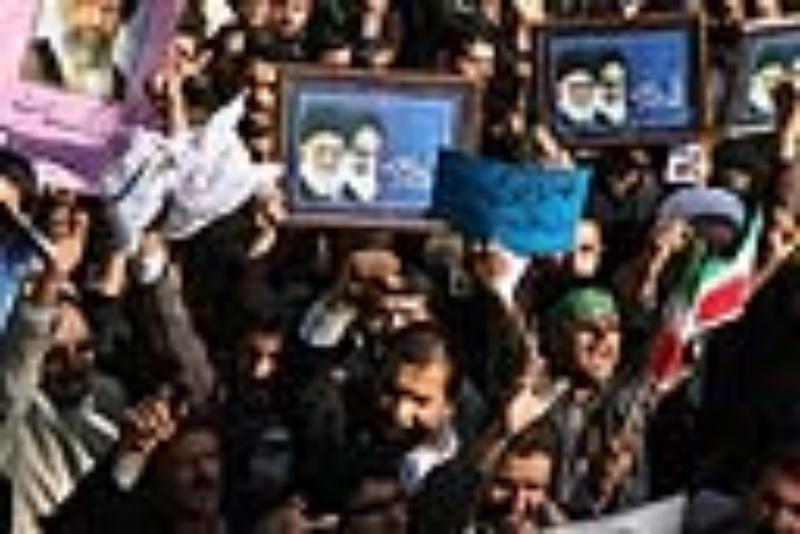 دانشگاهیان اصفهان ‌اهانت به ساحت‌ امام خمینی را محکوم کردند‌