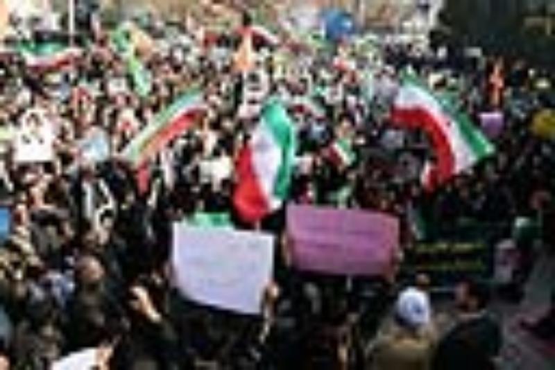 مردم سمنان توهین به مقدسات دینی را محکوم کردند