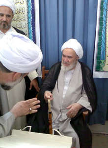غداً الإثنین.. تشییع جثمان آیة الله المنتظری فی قم<BR>
