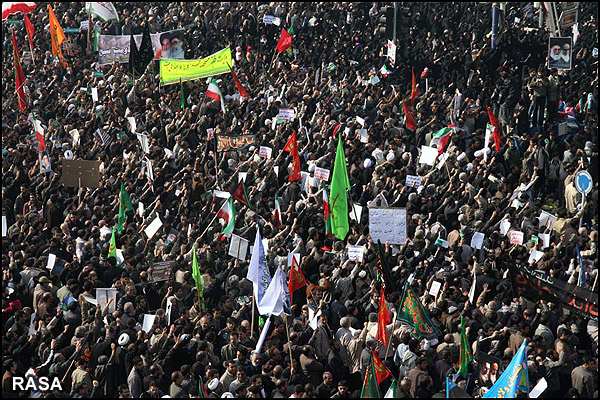 اعتراض مردم اصفهان در به حرمت شکني در روز عاشورا