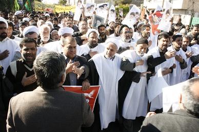 مسؤولیت حرمت شکنی‌ها برعهده قدرت‌طلبان دروغگو و خائن است