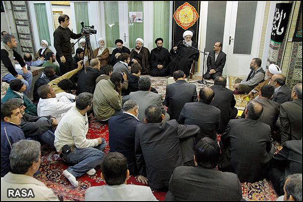 امریکاے لاتین کے تازہ ہوئے مسلمان نے آیت الله صافی گلپایگانی سے ملاقات کی